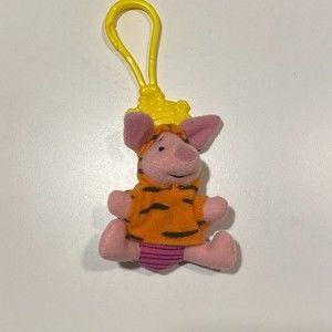 Winnie the Pooh The Tigger Movie - Tigger dressed as Winnie the Pooh Key Chain
